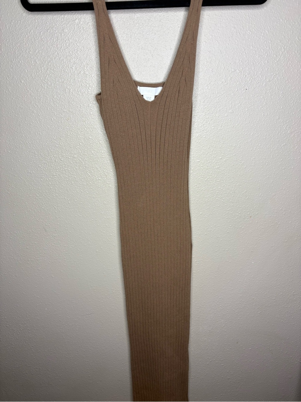 H&M- XS - BODYCON Dress-Slit-Women’s-Camel-MAXI